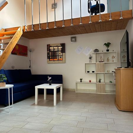 Stylish Loft Trivano Cagliari 2 Beds/2 Bath Exterior photo