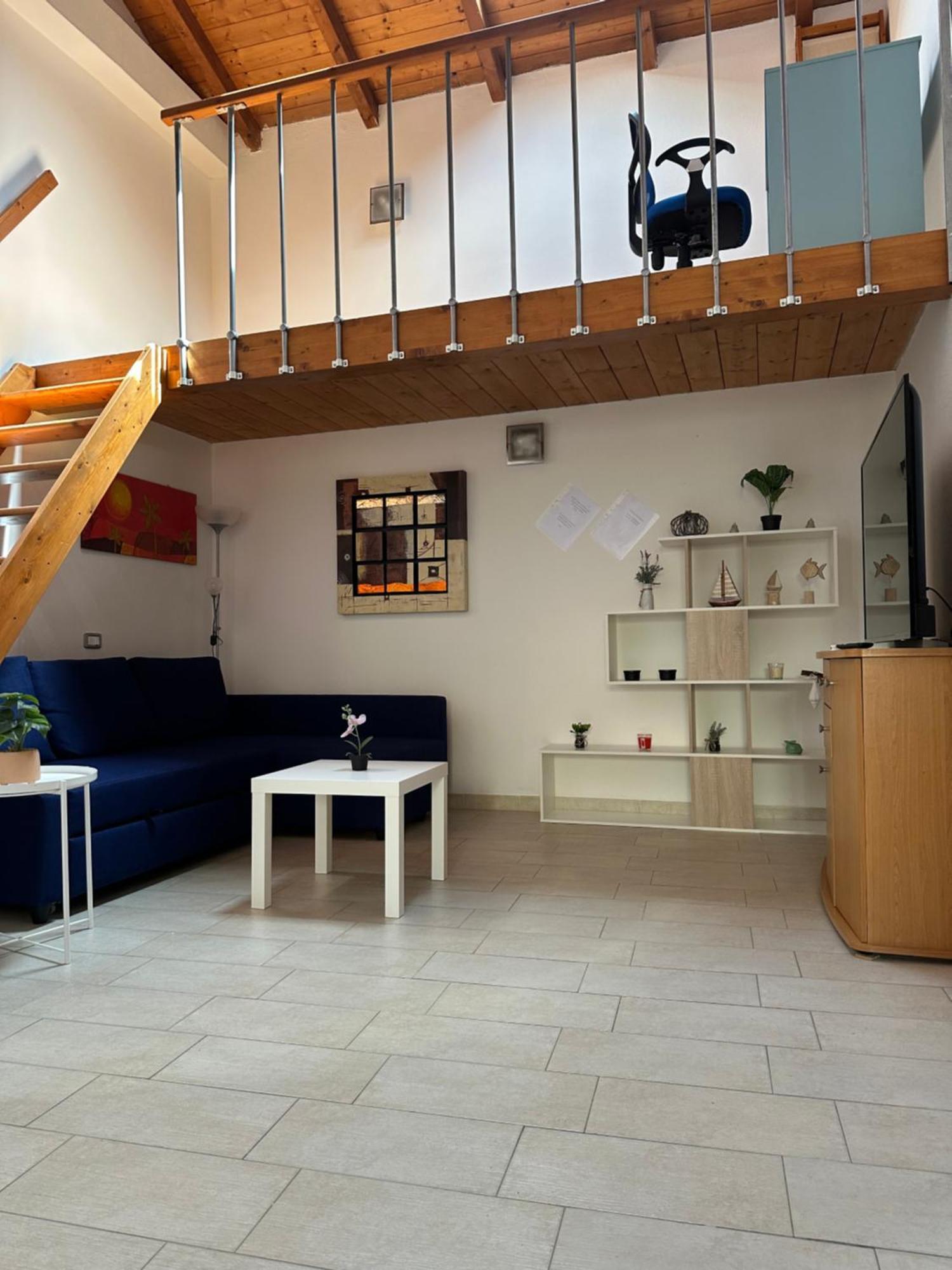 Stylish Loft Trivano Cagliari 2 Beds/2 Bath Exterior photo